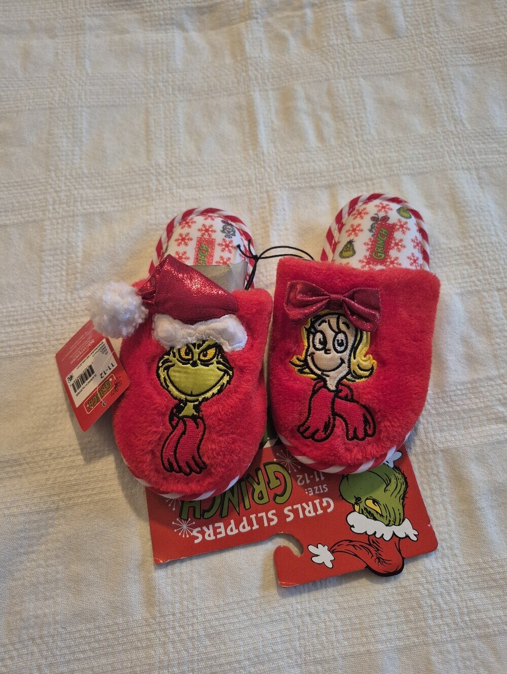 Grinch & Cindy Lou girls size 11-12 holiday slipper set NWT